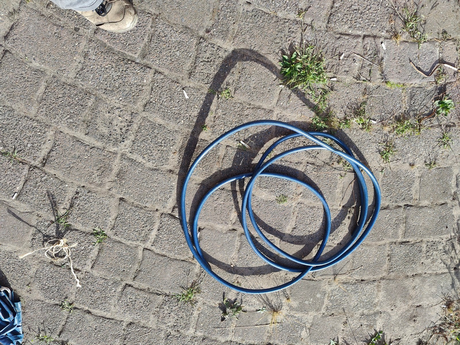 Blauwe tuinslang - Gebruikt maar functioneel, Tuin en Terras, Ophalen, Gebruikt, Tuinslang