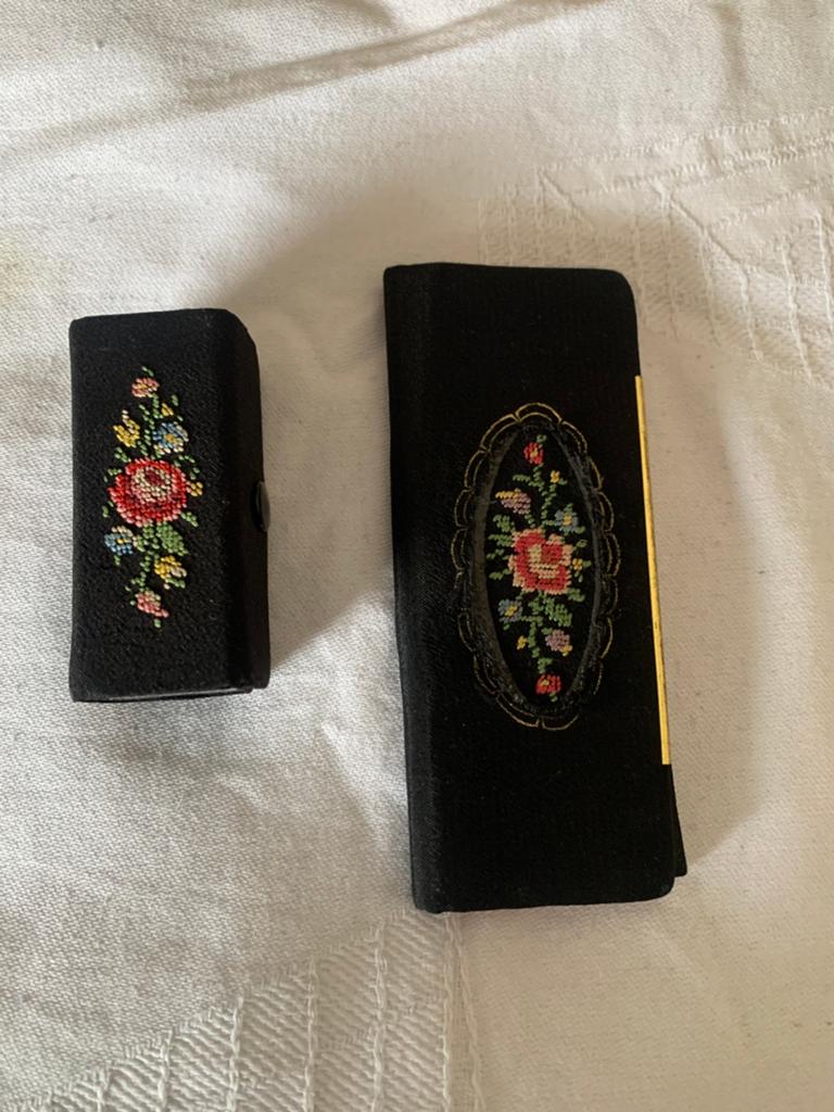 Petit Point kammen etui, lipstick, epauletten, Ophalen of Verzenden