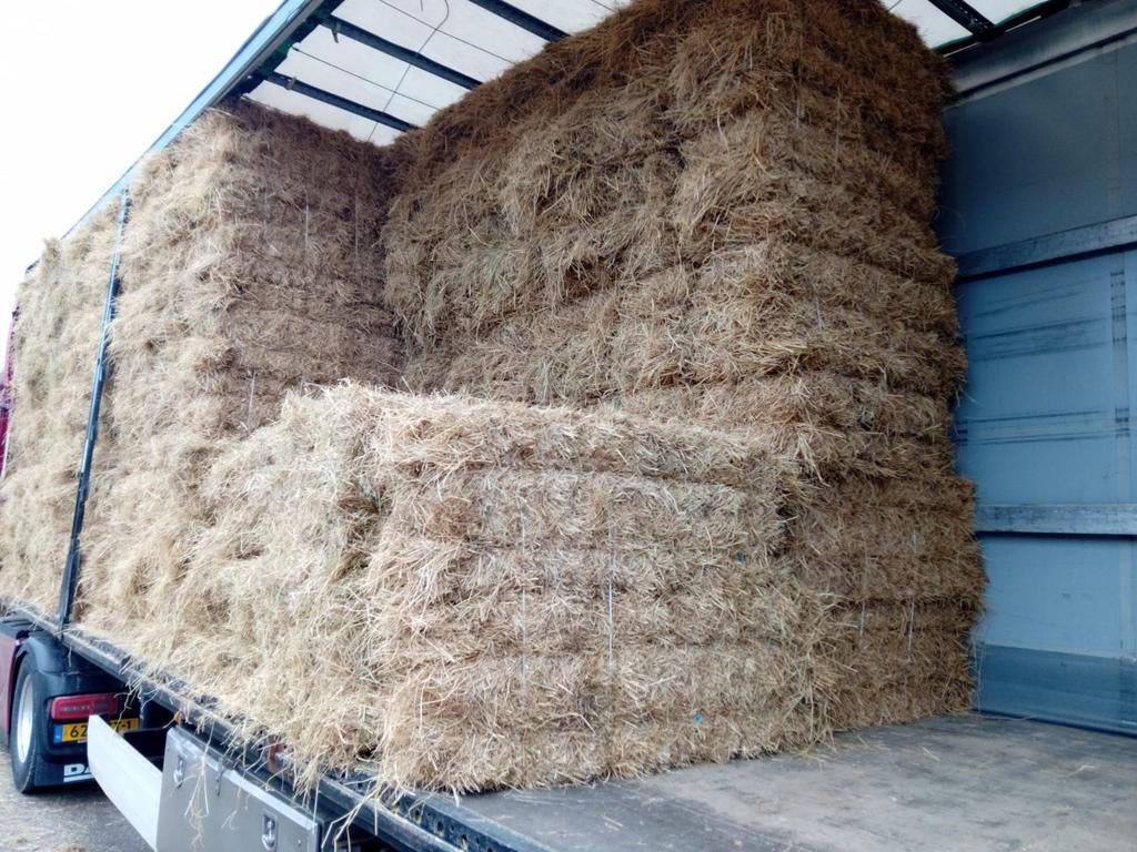 Hooi te koop, Ophalen, Vee