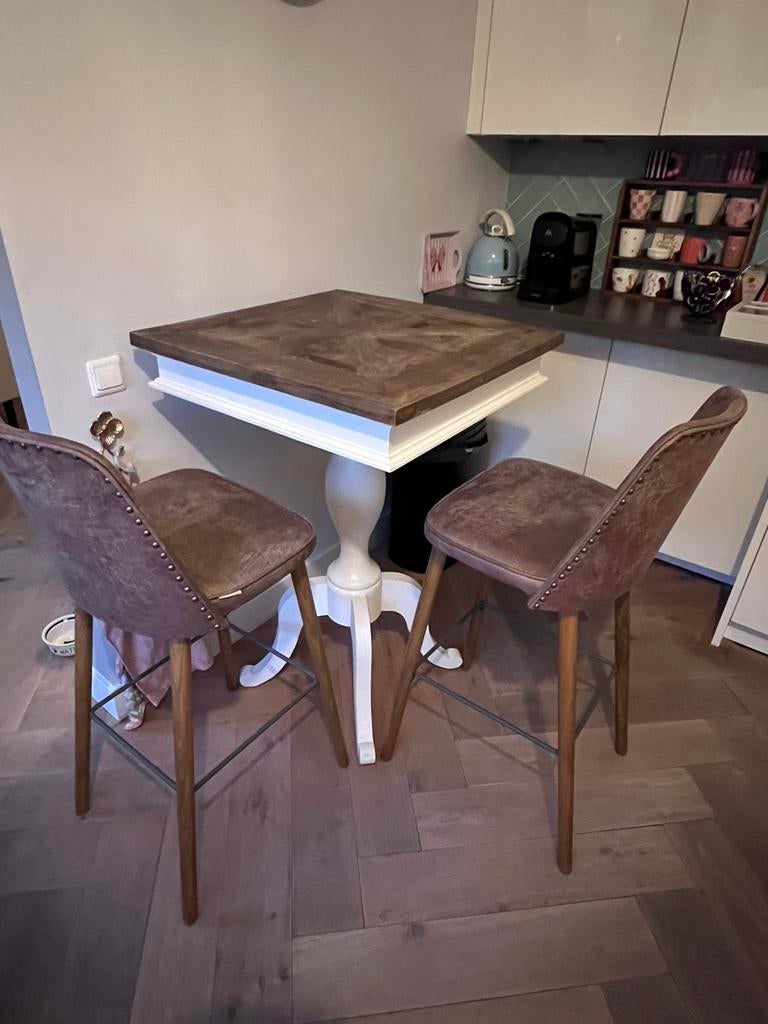 Riviera Maison bartafel met 2 barkrukken, Huis en Inrichting, Ophalen, 100 tot 150 cm, Vierkant, Tot twee personen