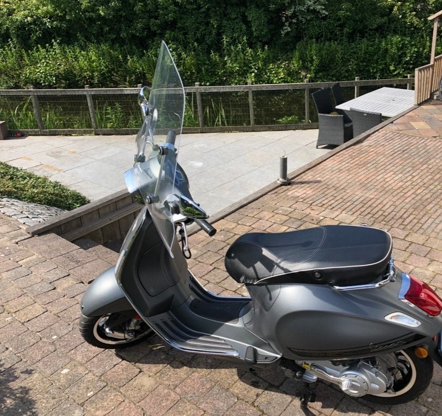 Vespa Sprint 2015 - ZGAN, lage km-stand 2000km, Ophalen, Zo goed als nieuw, Maximaal 45 km/u, Overige modellen