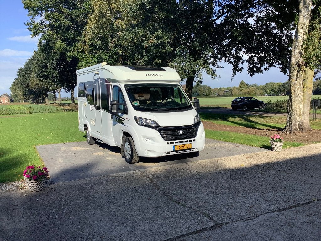 Hobby Camper V60 GF Van Optima de luxe, Chemisch toilet, Ringverwarming, Fiat, Hobby