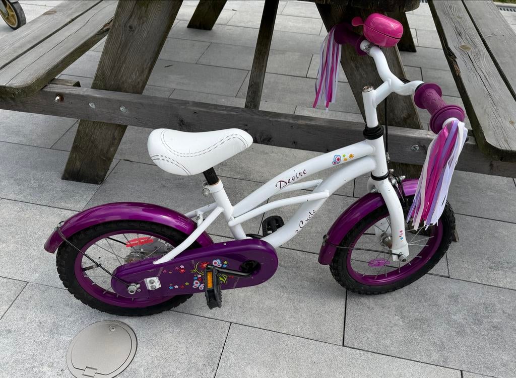 Kinderfiets 14 inch - Wit/Paars - Zadelhoogte verstelbaar, Ophalen of Verzenden, Zo goed als nieuw, Terugtraprem, Minder dan 16 inch