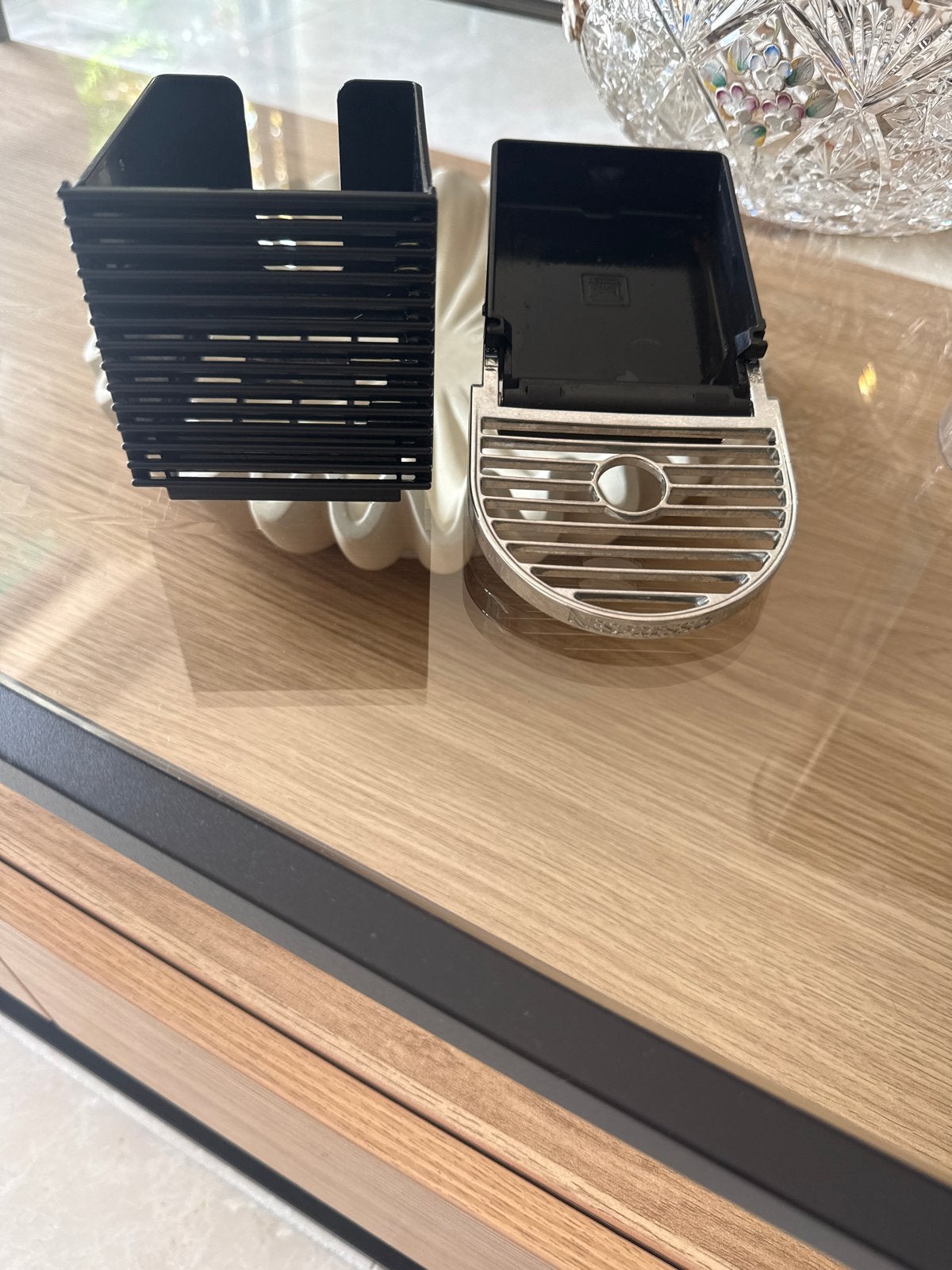 Nespresso lekbakje en opvangbakje voor cups, Ophalen of Verzenden, Zo goed als nieuw, Overige modellen, Koffiepads en cups