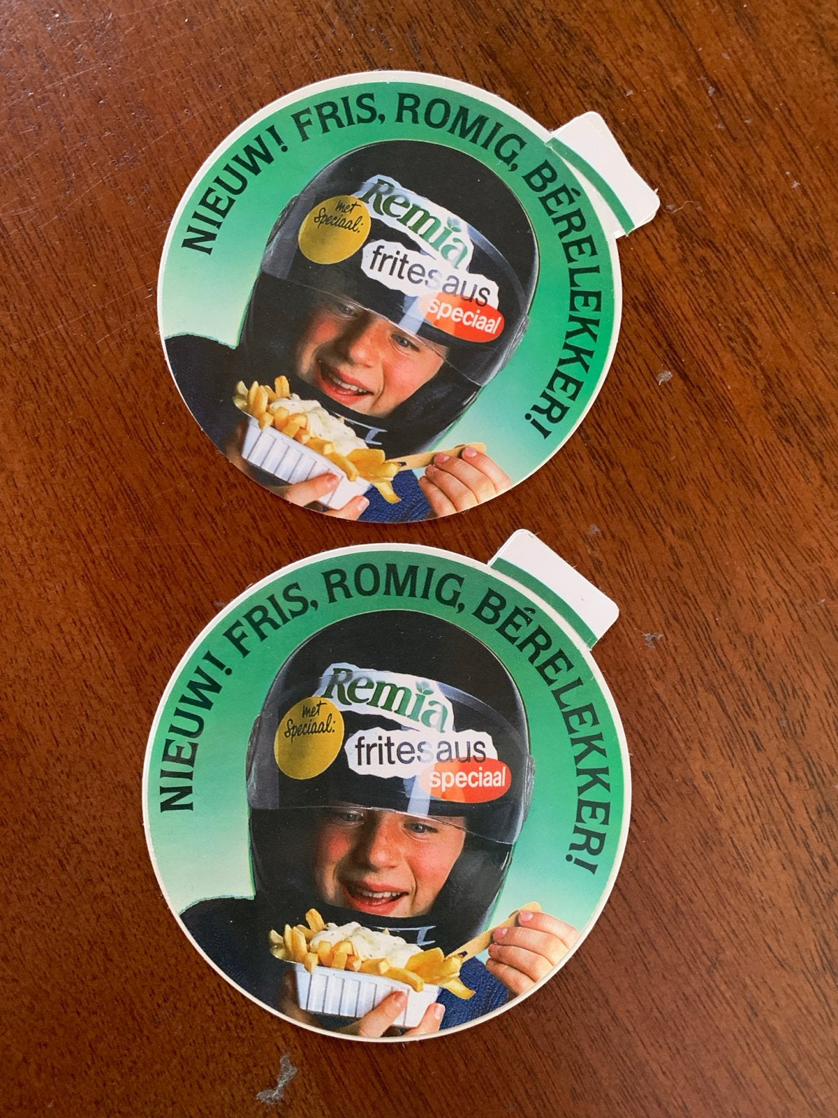 Vintage Remia Fritesaus Speciaal Stickers (2 stuks), Ophalen of Verzenden, Zo goed als nieuw, Merk