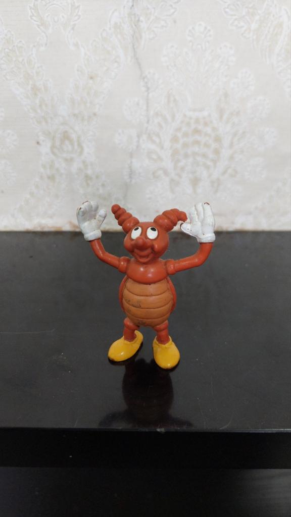 Minifiguur Kluns of Onhandige kever uit Ferdy de Mier, Ophalen of Verzenden