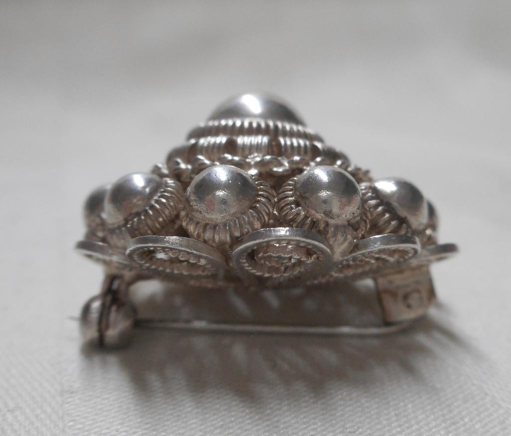 Zilveren Zeeuwse knop broche nr.1296, Verzenden, Zilver, Broche