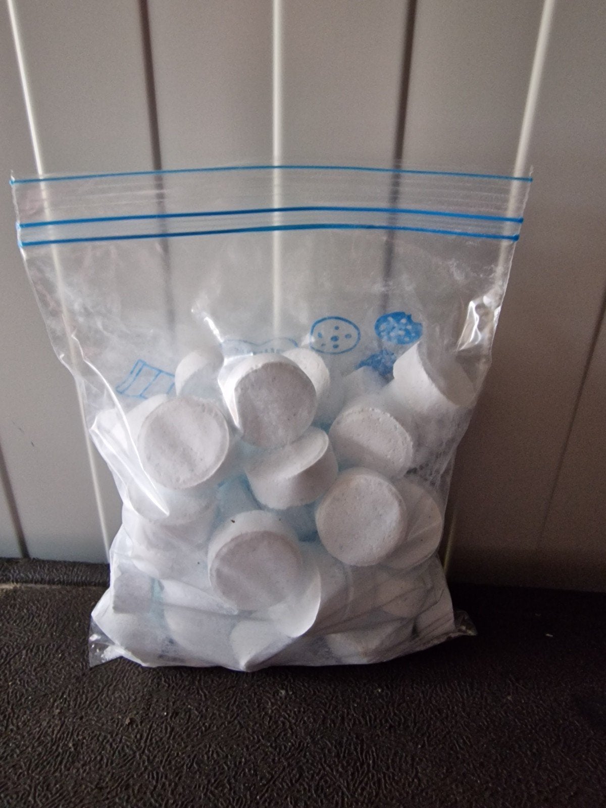 1 kilo zak 20 gram zwembad chloor tabletten, Huis en Inrichting, Schoonmaakartikelen, Ophalen of Verzenden, Schoonmaakmiddel