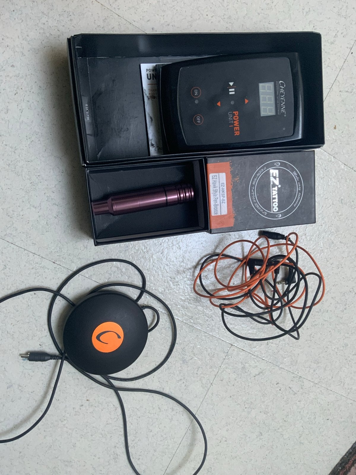NEW Cheyenne Tattoo set: Pen, Power Supply, Pedal, Cables, Verzenden, Potlood of Stift