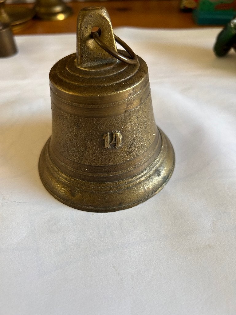 Oude bronzen bel nr 14, Ophalen of Verzenden