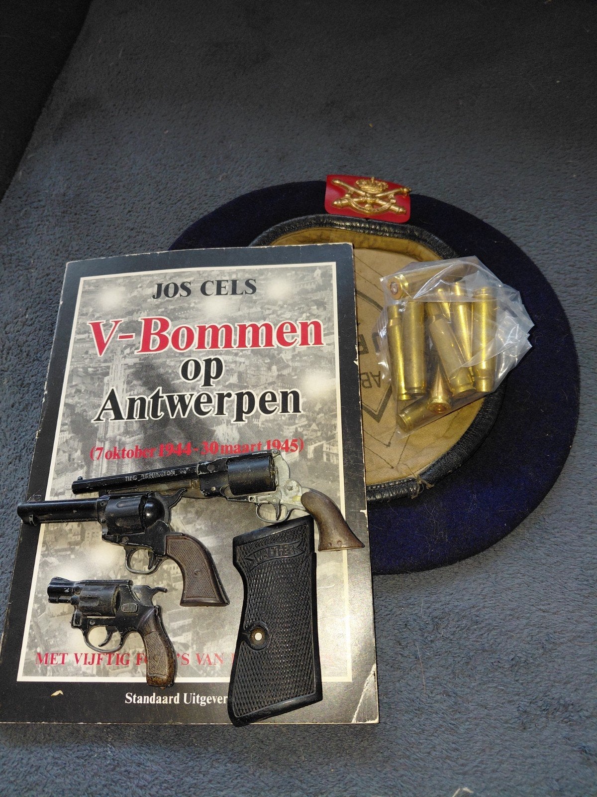 Lotje Militaria., Verzamelen, Ophalen of Verzenden, Landmacht, Hulzen of Bodemvondsten