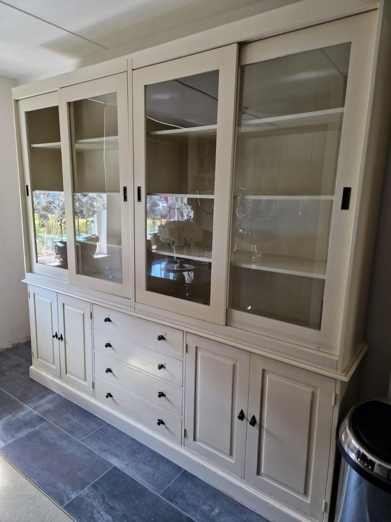 Buffet kast Creme kleur met schuif/deuren en lades, Huis en Inrichting, Kasten | Buffetkasten, Ophalen, Gebruikt, 200 cm of meer