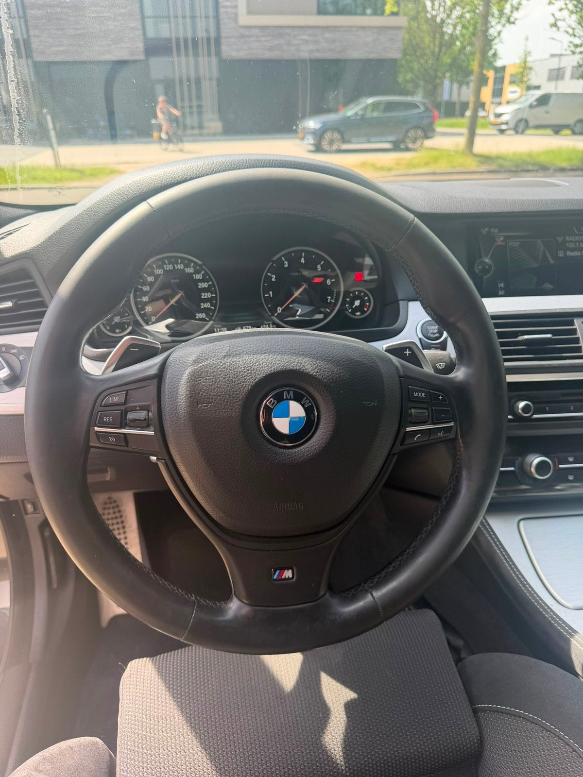‼️BMW M-SPORT 2.0i AUTOMAAT EXECUTIVE EDITION BJ2014 ‼️, Automaat, Euro 5, Achterwielaandrijving, Zwart