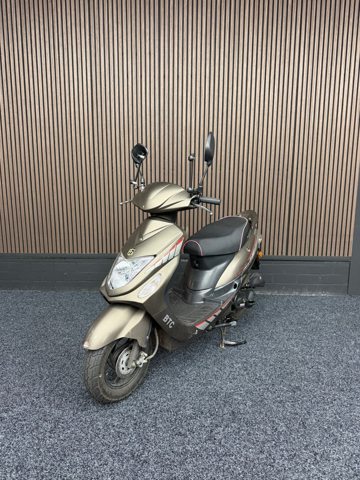 BTC Citymate Titanium bruin 2020 – zgan, 1.105 km, Overige merken, Ophalen of Verzenden, Zo goed als nieuw, Benzine