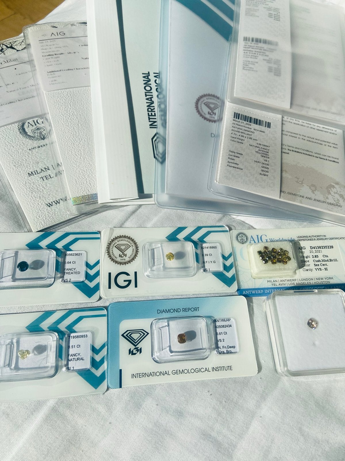 6 Natuurlijke Fancy natural Diamanten met Certificaat, Ophalen of Verzenden, Gebruikt