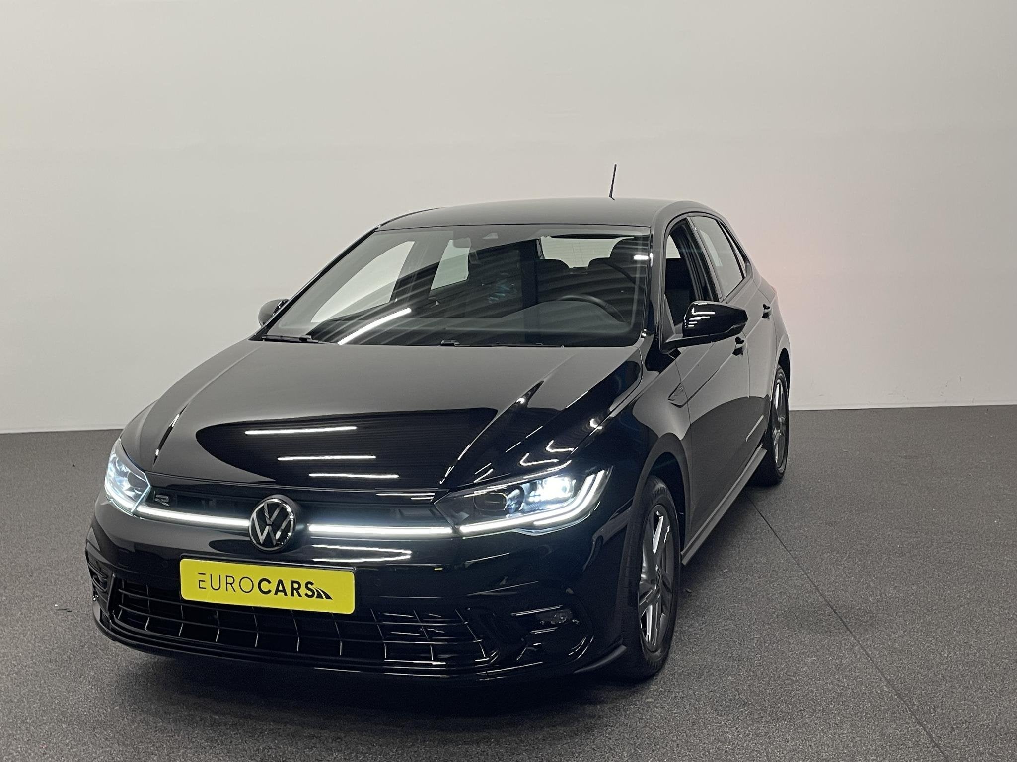 Volkswagen Polo 1.0 TSI R-Line DSG Navigatie Apple Carplay/A, Auto's, Volkswagen, Stof, Gebruikt, 95 pk, Zwart