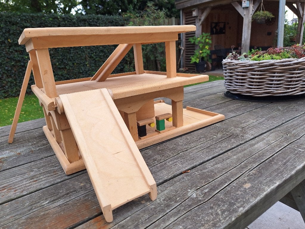 speelgoedgarage, Ophalen, Zo goed als nieuw