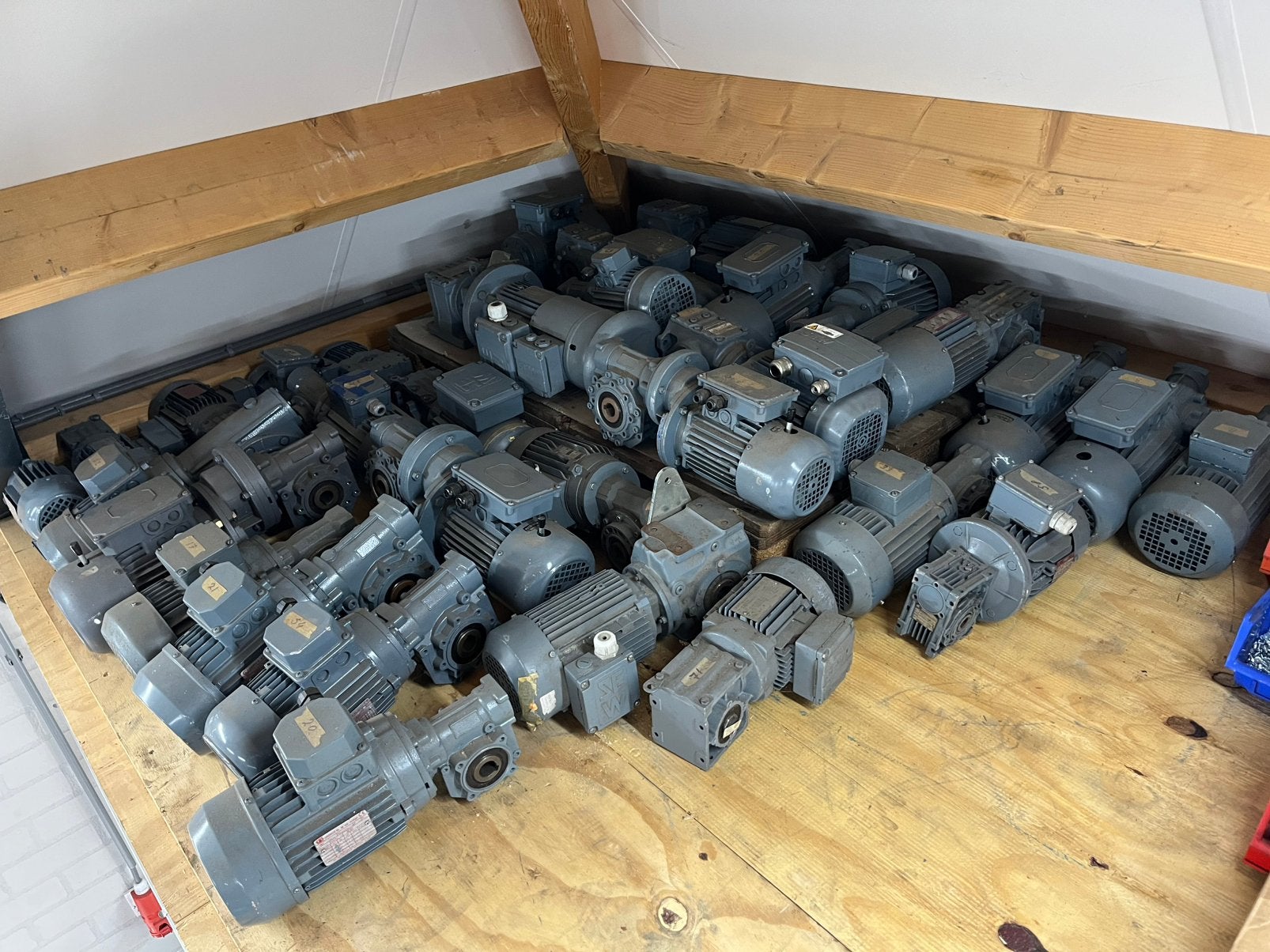 Diverse elektro motoren, Doe-het-zelf en Verbouw, Ophalen, Nieuw, Elektromotor, 1400 tot 1800 rpm