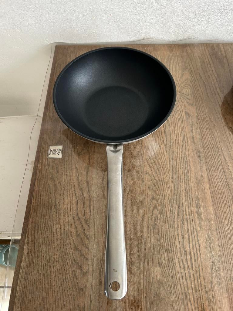 TGFF wokpan, Huis en Inrichting, Keuken | Potten en Pannen, Ophalen of Verzenden, Zo goed als nieuw, Rvs, Wok