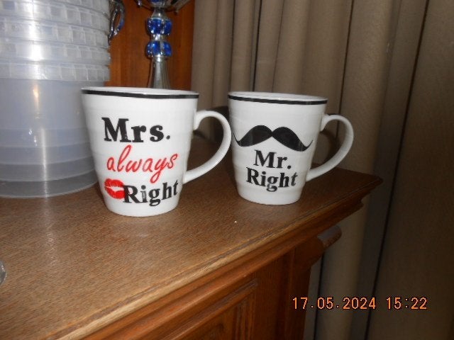 mokken: mr right en mrs always right, Huis en Inrichting, Keuken | Servies, Ophalen of Verzenden, Zo goed als nieuw, Overige stijlen