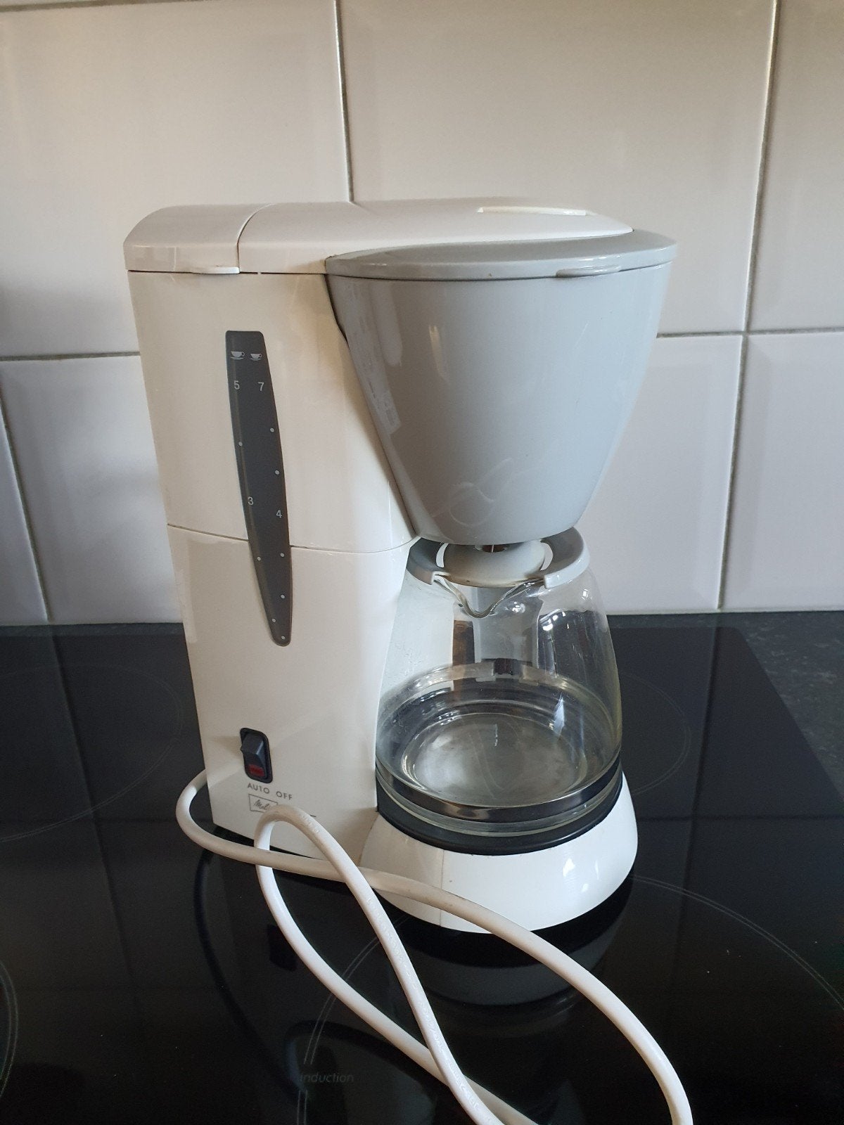 Melitta koffiezetapparaat - Wit/Grijs, Gebruikt, 10 kopjes of meer, Koffiemachine, Gemalen koffie