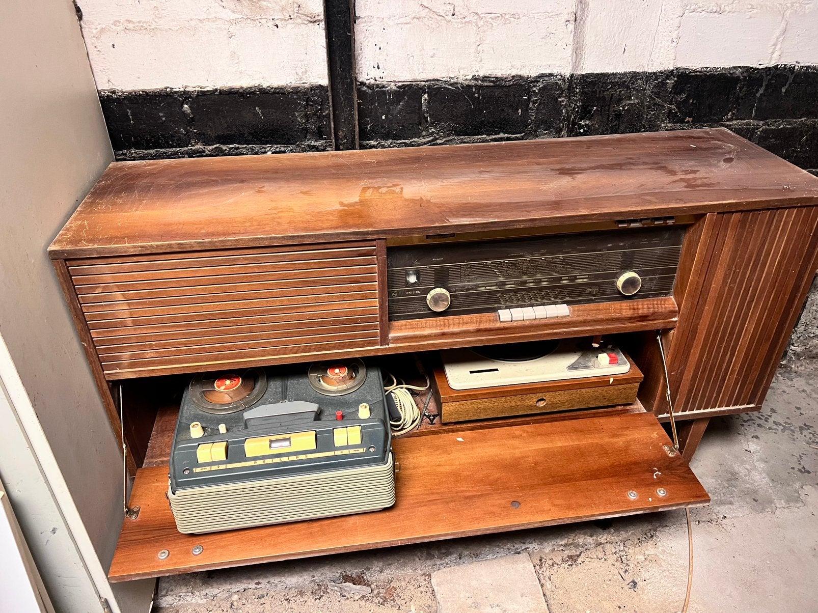 Luxe Vintage Philips Radiomeubel Jaren '60 opknapper, Ophalen