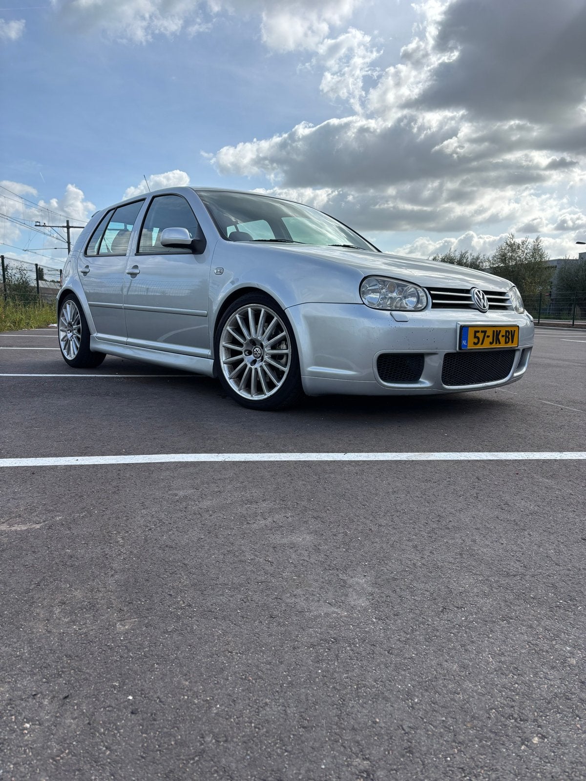 Volkswagen Golf 2.3 V5 125KW 2002 Grijs, Auto's, Voorwielaandrijving, 170 pk, Zilver of Grijs, 1500 kg
