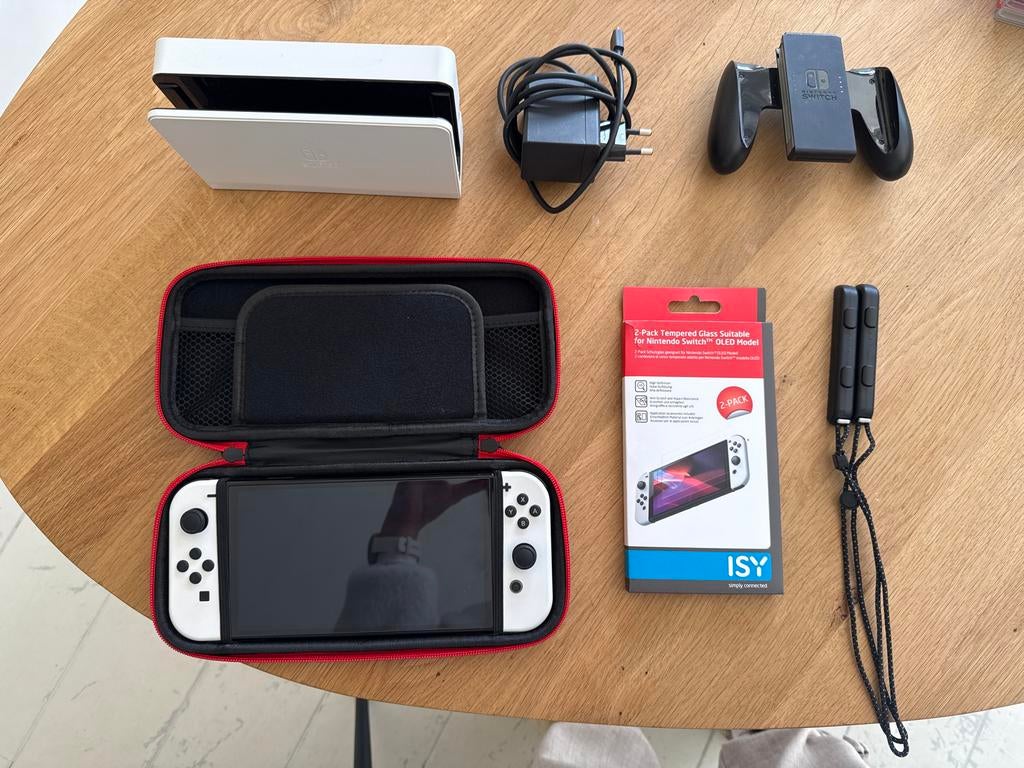 Nintendo Switch OLED wit, Spelcomputers en Games, Spelcomputers | Nintendo Switch, Ophalen of Verzenden, Zo goed als nieuw, Met 2 controllers