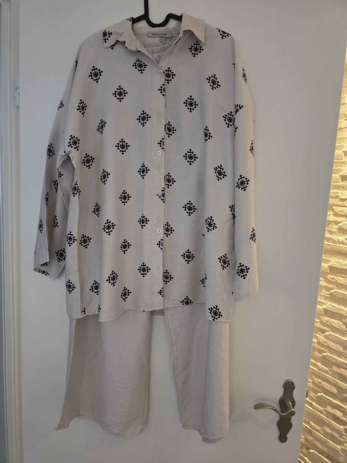 Linnen set: blouse met patroon en wijde broek, Kostuum of Pak, Beige, Maat 42/44 (L), Nieuw