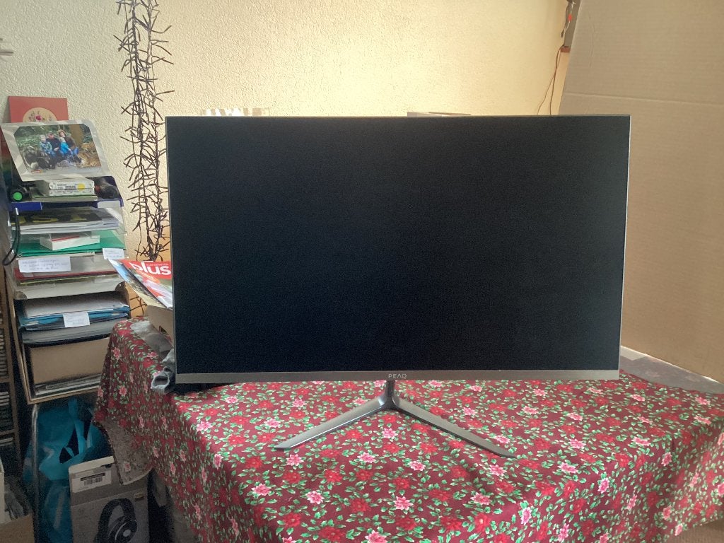 PEAQ monitor 70 cm scherm ultra flat lichtgewicht, Computers en Software, Monitoren, HDMI, Full HD, Zo goed als nieuw, Overige typen