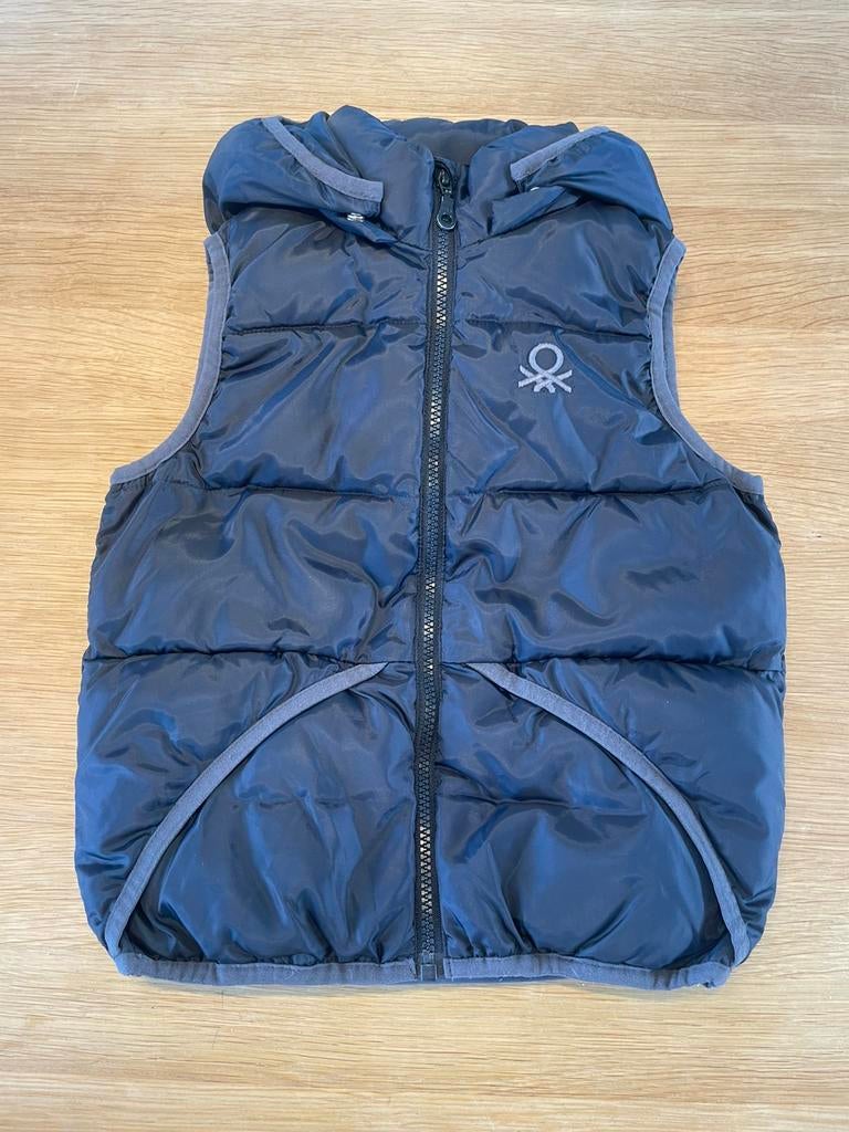 Benetton bodywarmer, Kinderen en Baby's, Kinderkleding | Maat 110, Ophalen of Verzenden, Zo goed als nieuw, Jongen, Jas