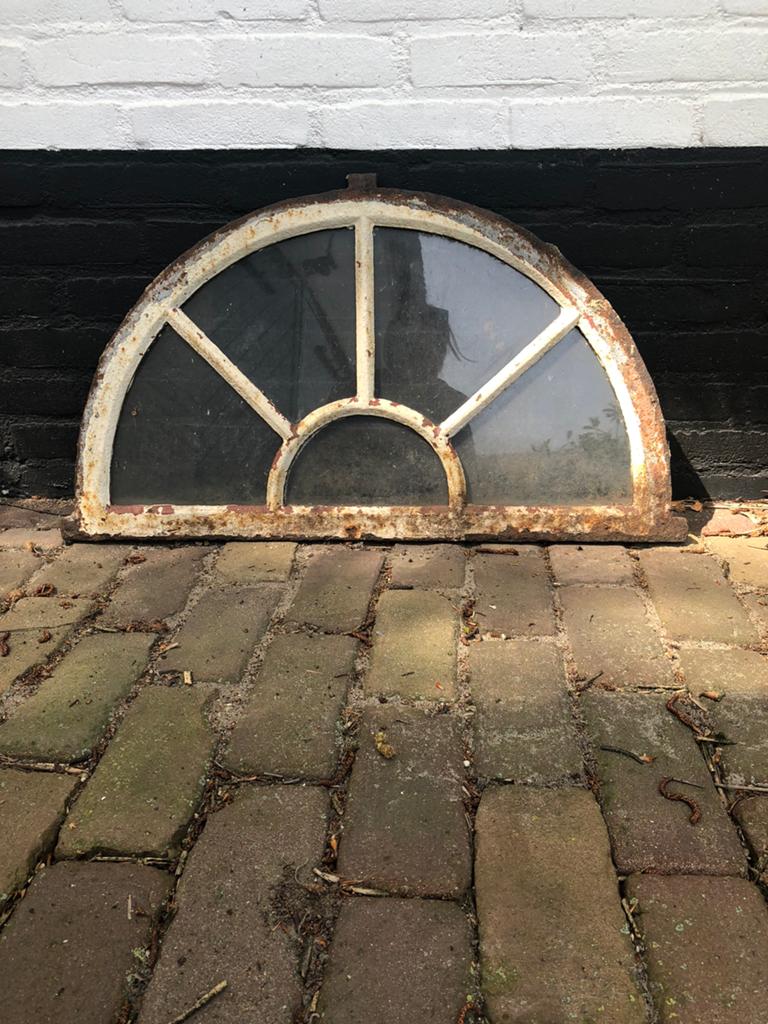 Halfrond stalraam, Ophalen, Zo goed als nieuw, Overige typen, Minder dan 80 cm