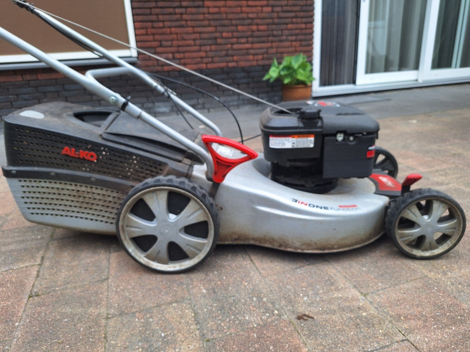 ALKO GRASMAAIER WEGENS OVERCOMPLEET, Tuin en Terras, Grasmaaiers, Ophalen