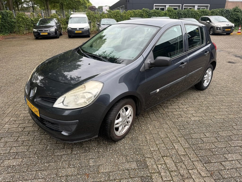 Renault Clio 1.2 TCE Expression Airco, Auto's, Voorwielaandrijving, Gebruikt, Zwart, 4 cilinders
