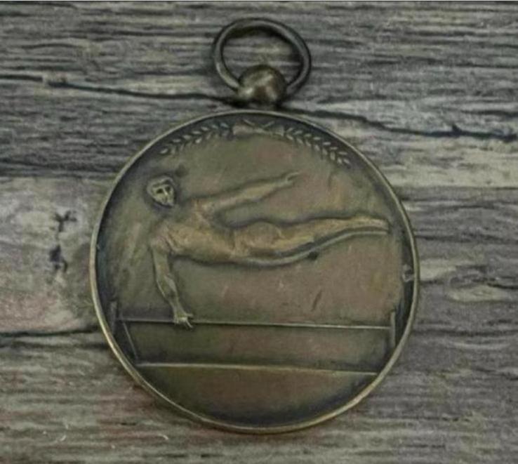 Medaille 3 cm turnen, Ophalen of Verzenden, Overige materialen