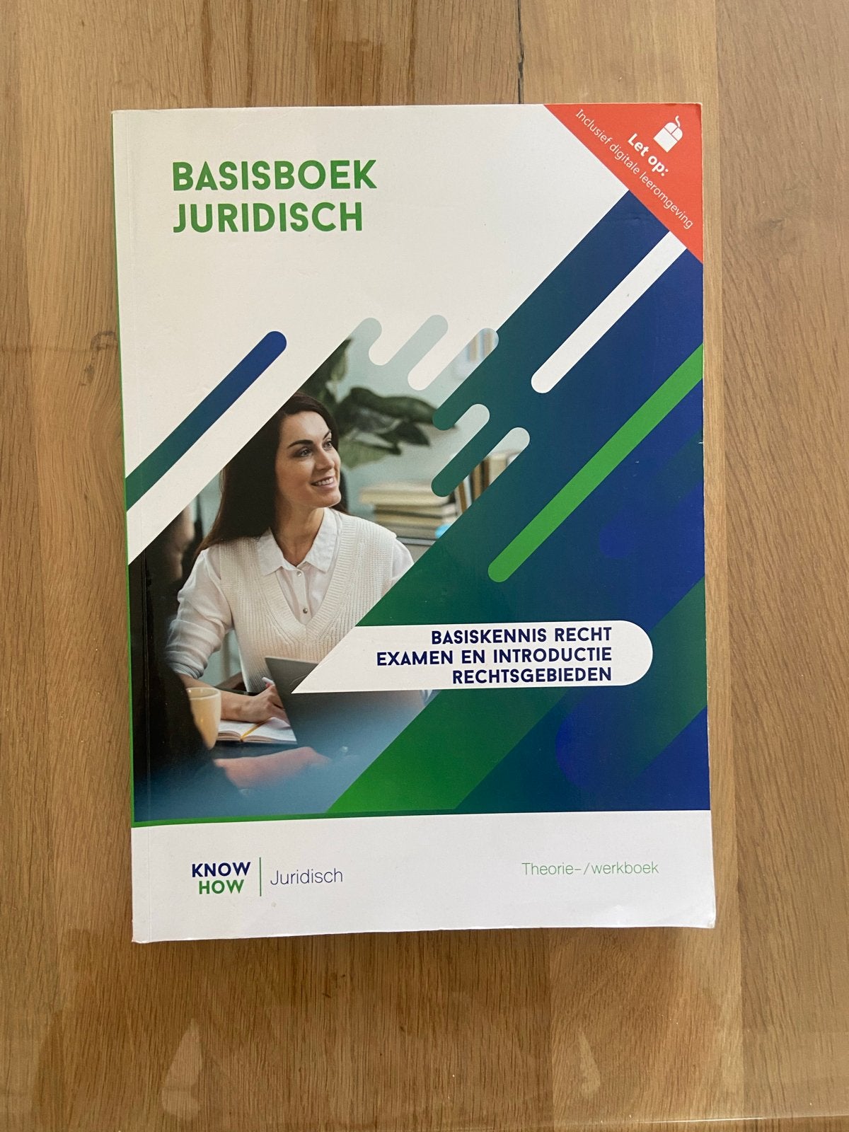 Basisboek Juridisch - Basiskennis Recht en Introductie, Boeken, Ophalen of Verzenden, Gamma, Zo goed als nieuw, HBO