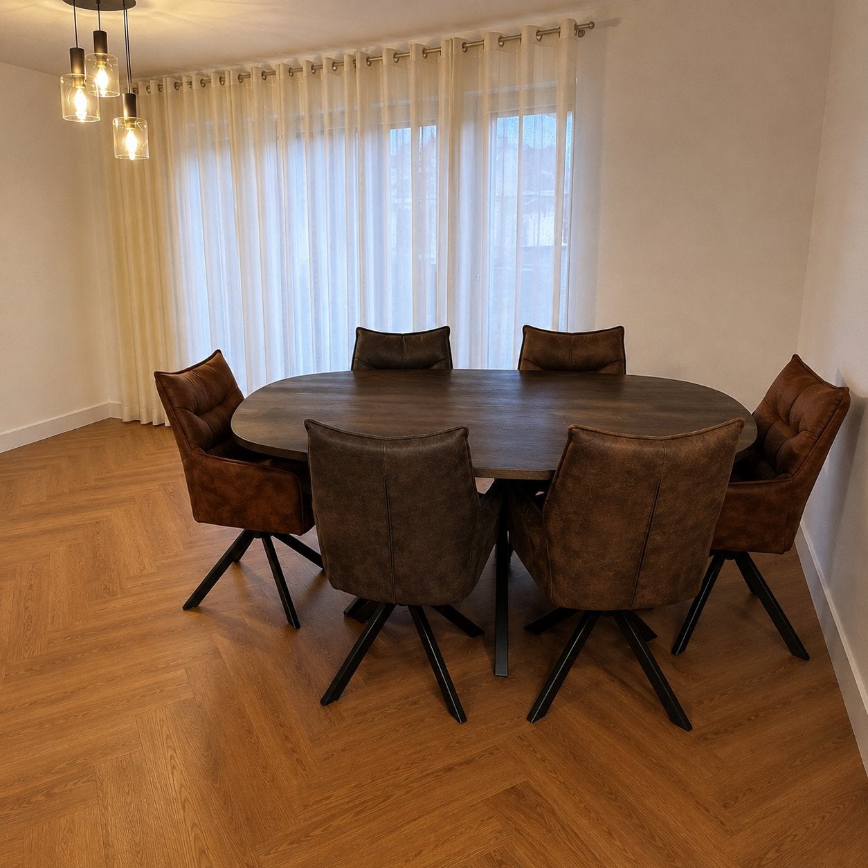 Luxe massief houten eettafel met 8 draaibare stoelen, Huis en Inrichting, Tafels | Eettafels, Ophalen, Zo goed als nieuw, Rechthoekig