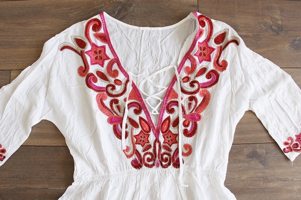 Prachig Bohemian Jurkje - 82 (M) € 25,-, Kleding | Dames, Maat 38/40 (M), Wit, Ophalen of Verzenden, Zo goed als nieuw