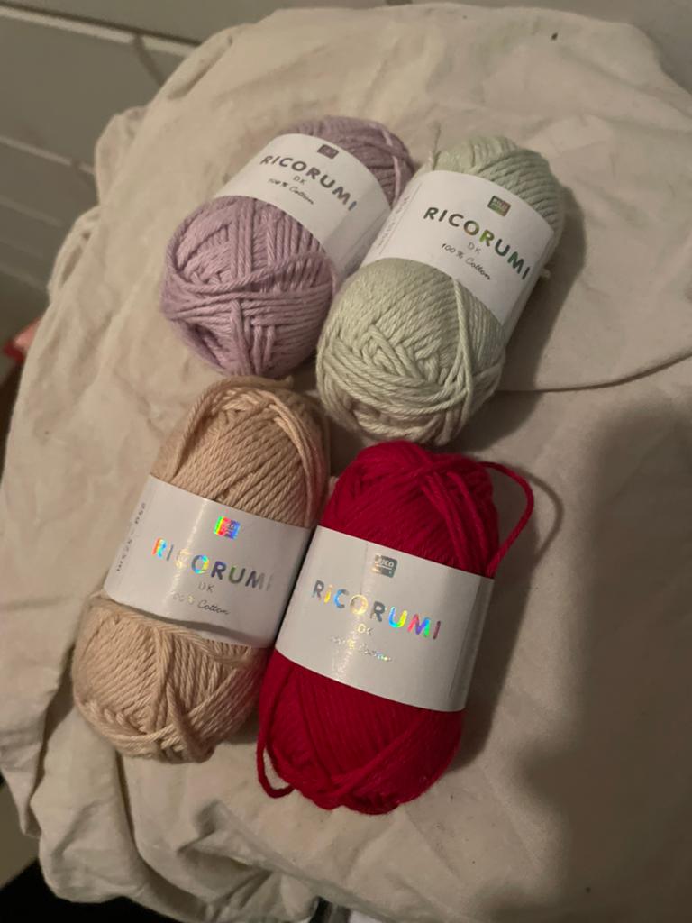 Ricorumi wolletjes paars, beige, groen, rood, Ophalen of Verzenden, Zo goed als nieuw, Haken, Wol of Garen