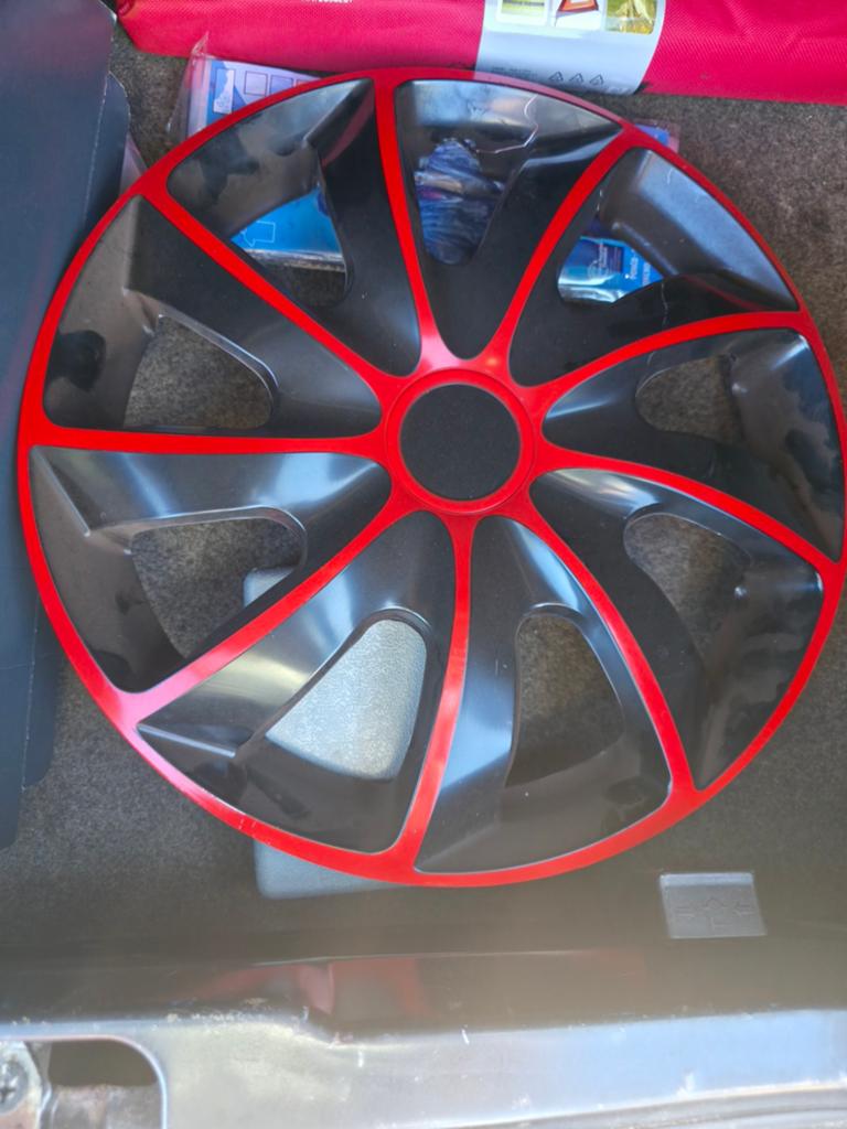 Michelin wieldoppen 14 inch zwart/rood - gebruikt, Ophalen of Verzenden, Nieuw