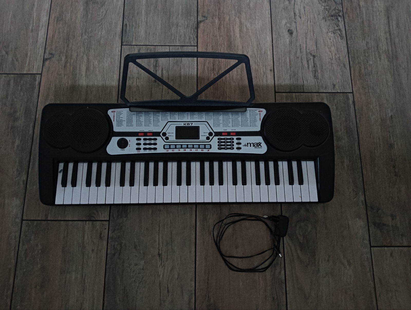 Elektronisch keyboard KB7 - Max Music, Ophalen, Zo goed als nieuw, 61 toetsen, Overige merken