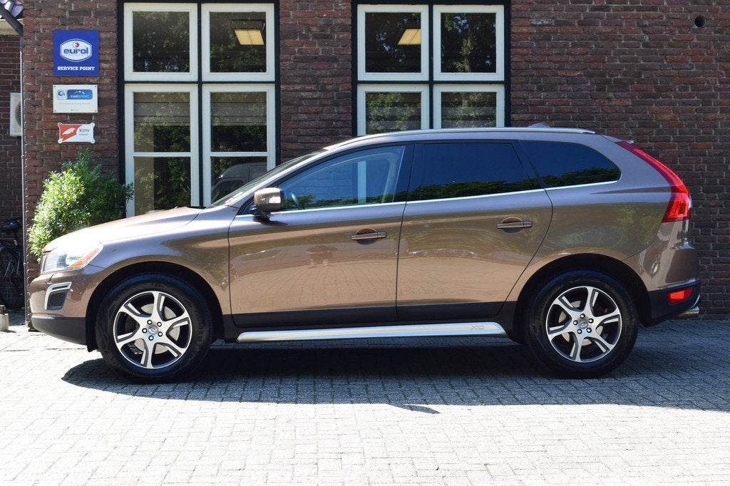 Volvo XC60 3.2 AWD Automaat Summum Trekhaak | Dealeronderhou, Auto's, Volvo, Automaat, Euro 5, Huisgarantie, Bedrijf