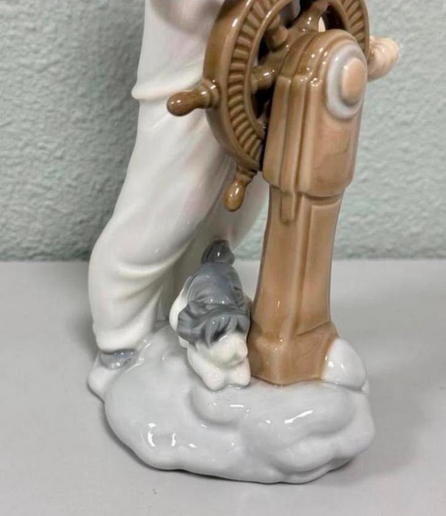 Prachtig porseleinen beeld Vintage 1985 NAO Lladro zeil boy, Ophalen of Verzenden, Zo goed als nieuw