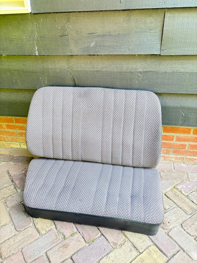 Bankje uit mercedes 508, Ophalen