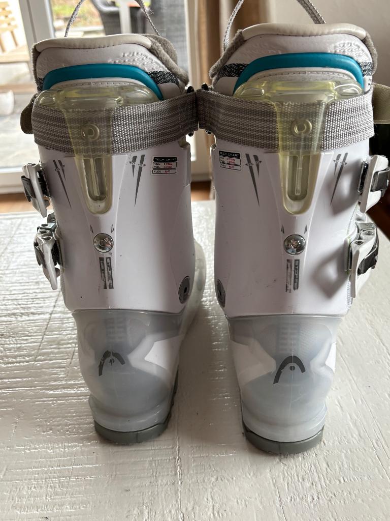 Skischoenen Head dames mt 24,5, Sport en Fitness, Skiën en Langlaufen, Ophalen, Schoenen, Zo goed als nieuw, Skiën