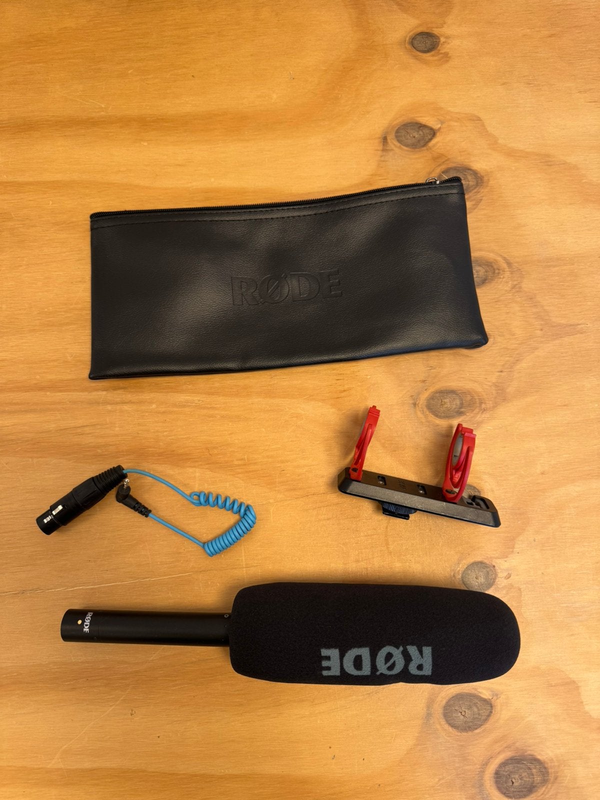 Rode NTG4+ shotgun microfoon + houder en XLR kabel, Muziek en Instrumenten, Microfoons, Ophalen of Verzenden, Zo goed als nieuw