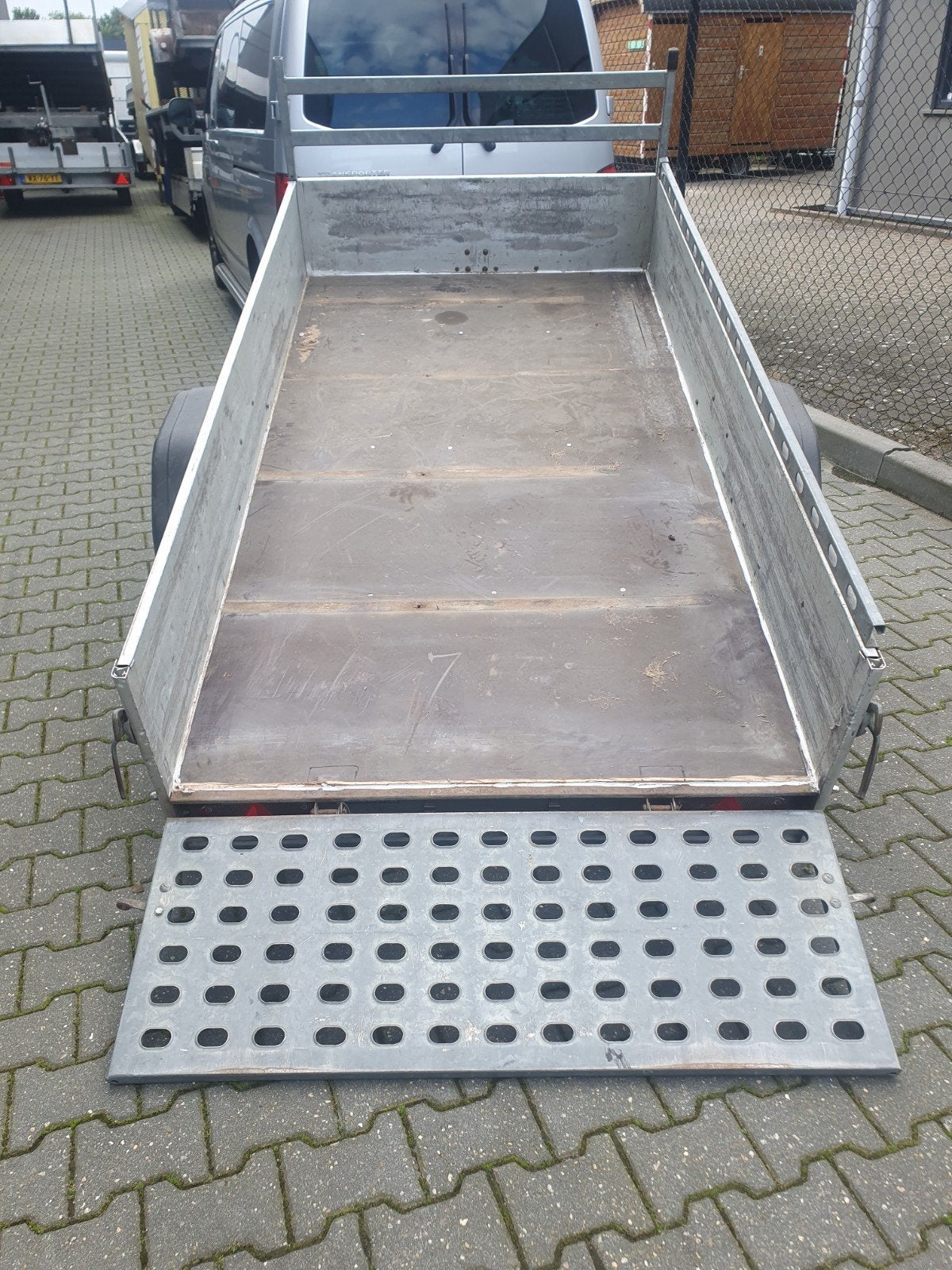 humbaur enkelas kanteltrailer 255x130  750kg Ongeremd