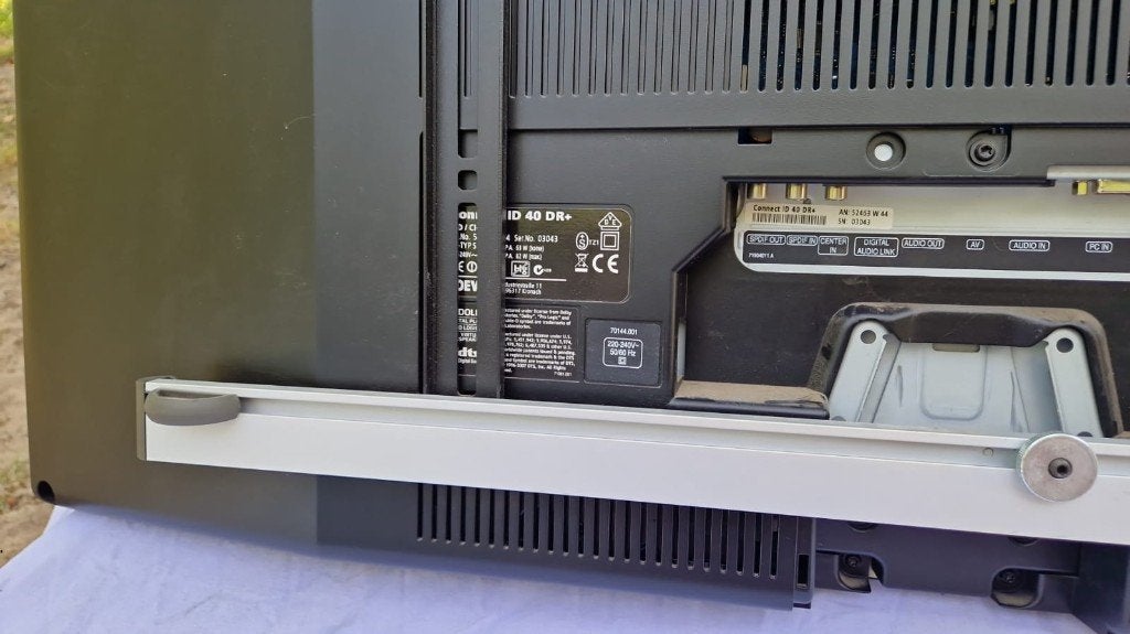 Loewe TV, 2 stuks, Gebruikt, Overige typen, Afstandsbediening, Minder dan 60 watt