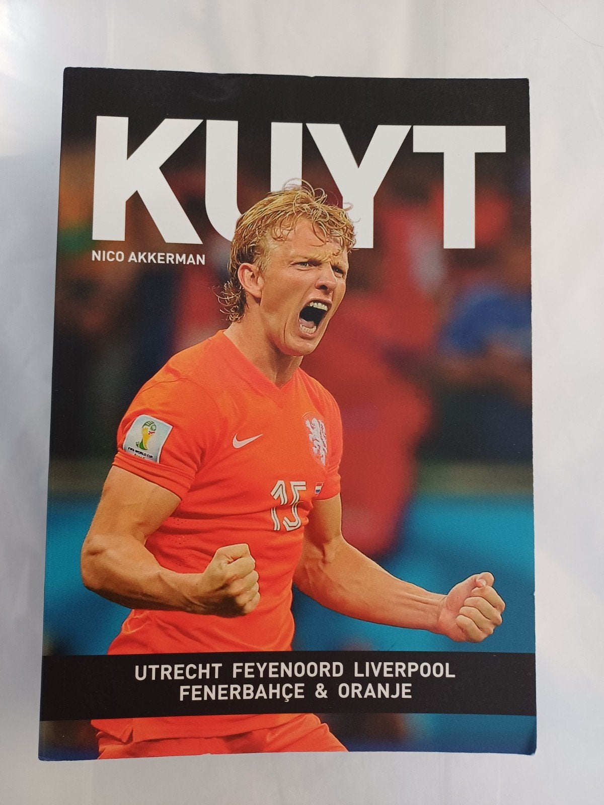 Boek Kuyt door Nico Akkerman - Voetbalbiografie, Boeken, Ophalen of Verzenden, Gelezen, Nico Akkerman, Overige sporten