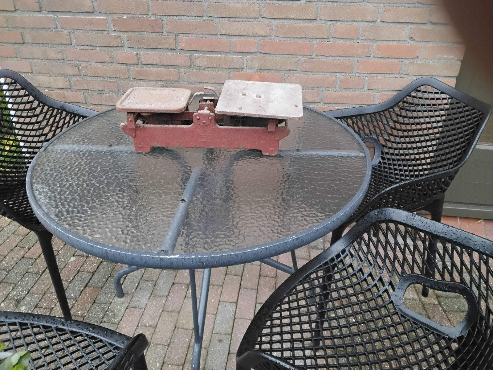 antieke weegschaal, Ophalen